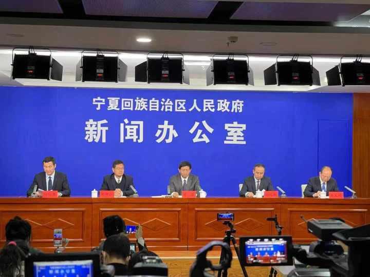 慶陽(yáng)車(chē)站站房屬銀西高鐵全線新建站房中規(guī)模最大